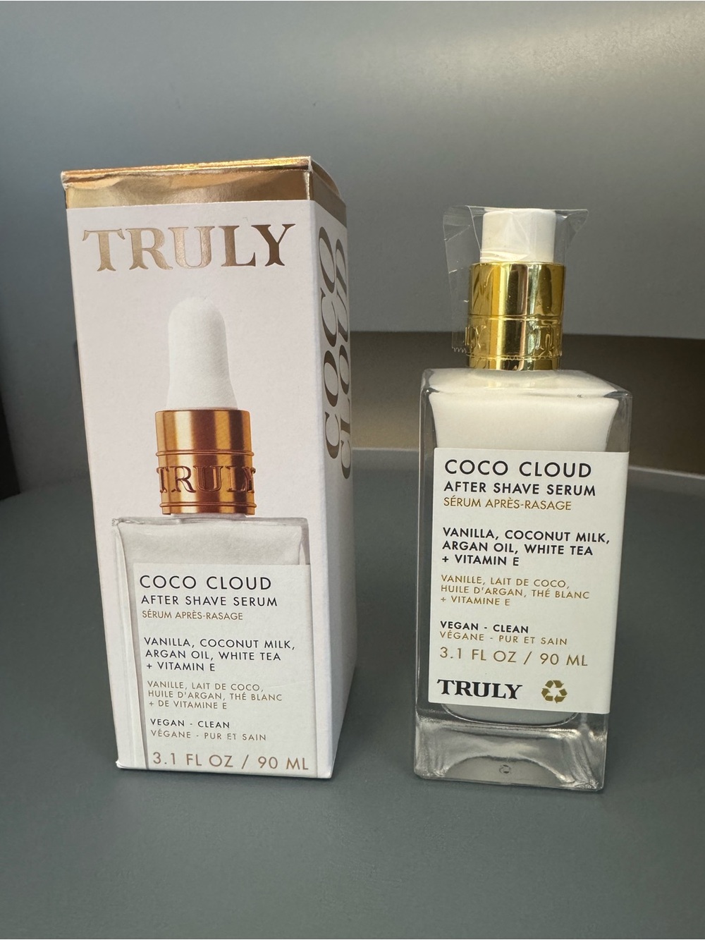 TRULY Coco Cloud After Shave Serum - White & Gold
